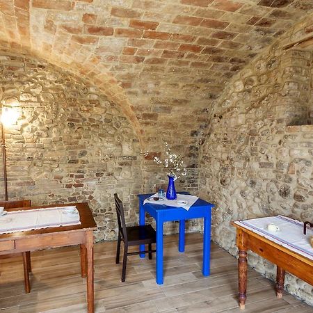 Agriturismo Bio-Melampo Villa Ancarano  ภายนอก รูปภาพ
