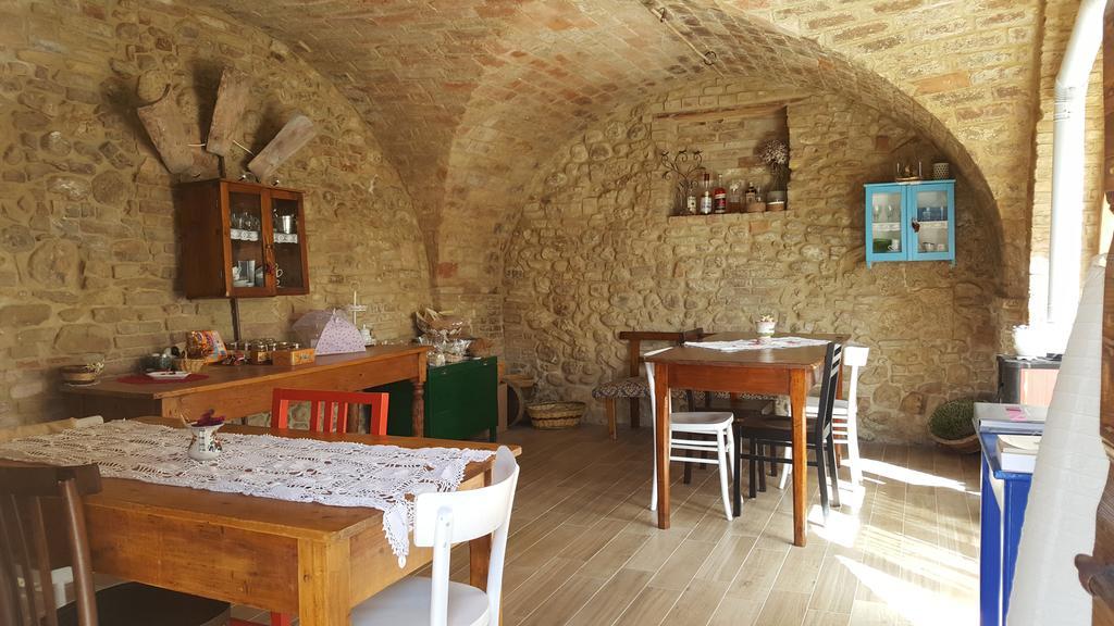 Agriturismo Bio-Melampo Villa Ancarano  ภายนอก รูปภาพ